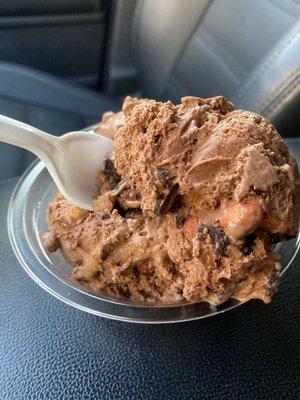 Single scoop of O'Henry