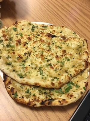 Garlic naan bread