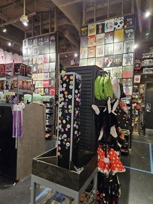 Inside Hot Topic