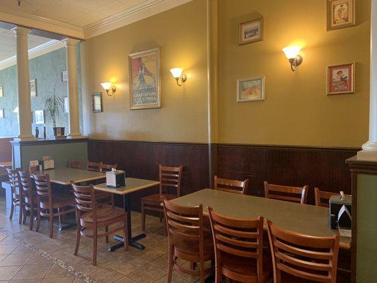 nice and clean dining area :)