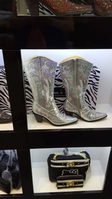 Love these boots wish I would of looked at the price!