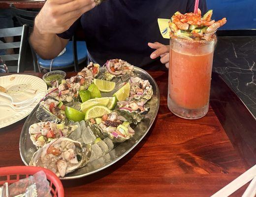 Oysters Preparado y Michelada con Camaron