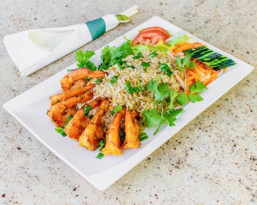 Vietnamese fried rice with grilled Shrimp