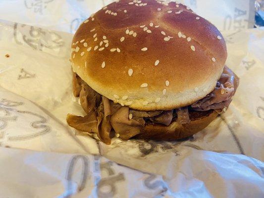 Arby's regular roast beef. Great roll!