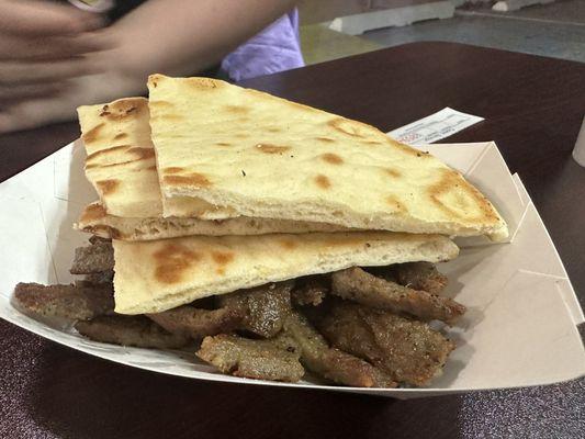 Kids plate - gyro meat and pita