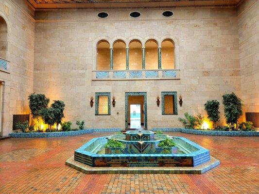 Beautiful Courtyard with Fountain