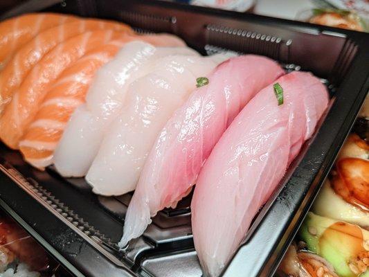 Assorted Nigiri (Salmon, Scallop, Yellowtail)