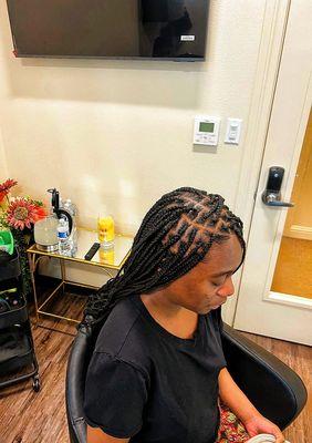 Knotless braids