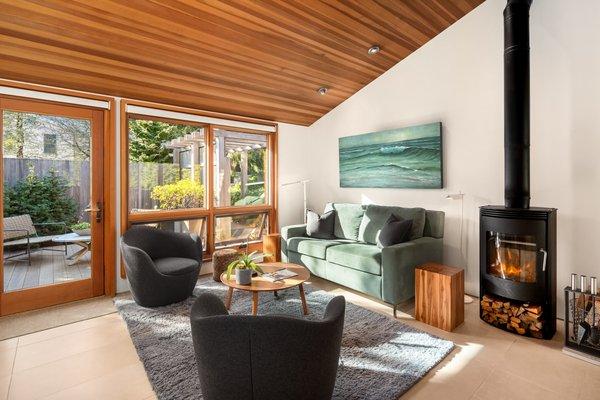 The Modern Ranch, stunning mid-century inspired king suite with hot tub and steam shower.