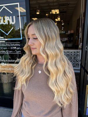 Custom colored blonde & 2 row's of 22" extensions