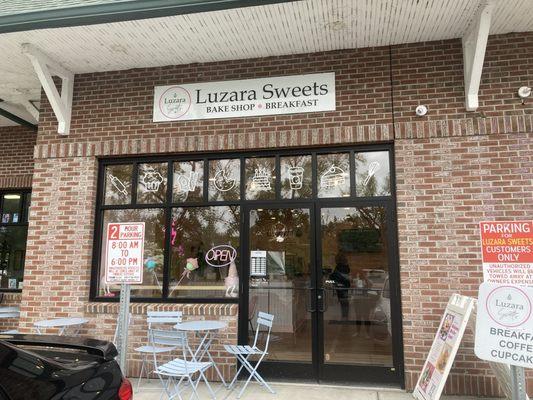 Luzara Sweets