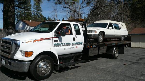 Sinclairs 24 hr towing and roadside services.