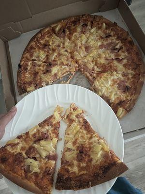 Large Hawaiian pizza