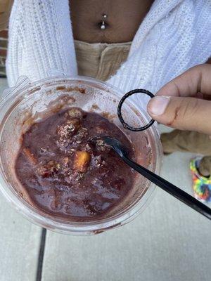 The hair tie found in my daughter's açaí bowl from Cafe Nune.