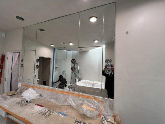 Custom cut vanity mirror wall 1/4" clear mirrors with flat polished edges and glass shelves