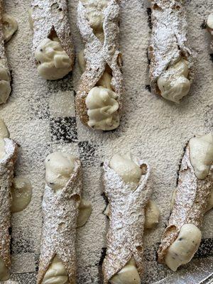 Italian canoli