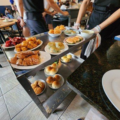 Lunchtime...dim sum carts!