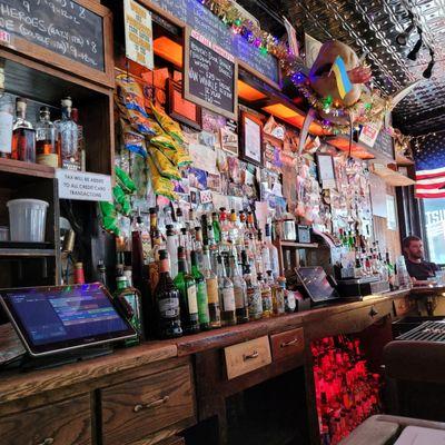 Dive bar. Old school. 'Nuff said.