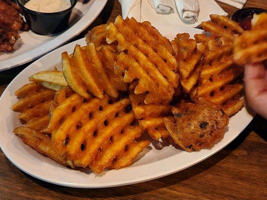 Fries come with the wings