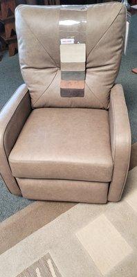 Palliser Recliner
*Customize*