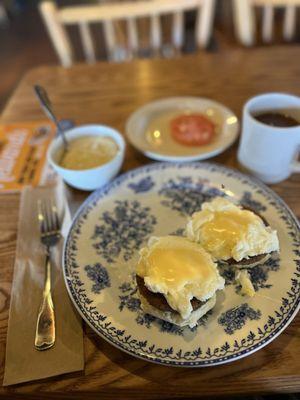 Biscuit Benny with sides & coffee. No spoon for the coffee. No napkins.