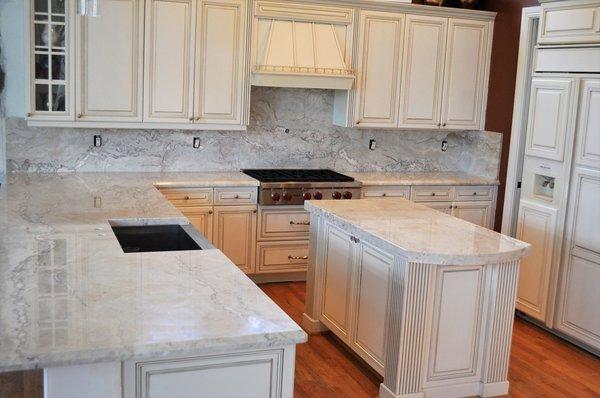 Beautiful Kitchen in Taj Mahal Quartzite