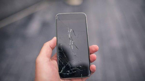 Cracked screen repair for all iPhones in San diego