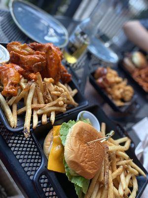 Hot black chicken wings & front porch burger