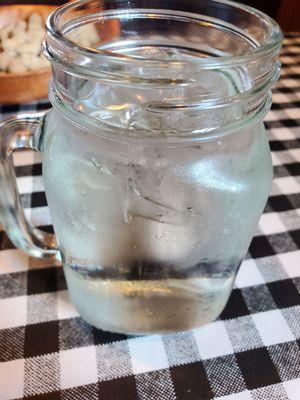 All non alcoholic drinks are served in cute Mason jar glasses. I'm not sure about other drinks but I loved these!