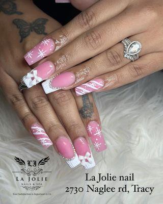 #LAJOLIENAILSANDSPA