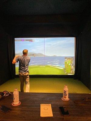 Stingers Indoor Golf