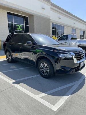 2022 Pathfinder With Windshield & Complete Tint We "Keep Throwing Shade"