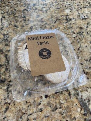 Mini Linzar Tart