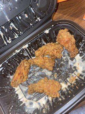 NO SAUCE ON MY WINGS & HAIR FRIED IN MY WINGS THEY NEVER BEEN THIS SMALL !?!?!?!? WHERE IS CORPORATE !?!?!?!?!?!?!?!?