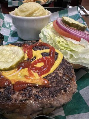 Burger with mashed potatoes