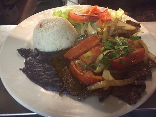 Lomo saltado