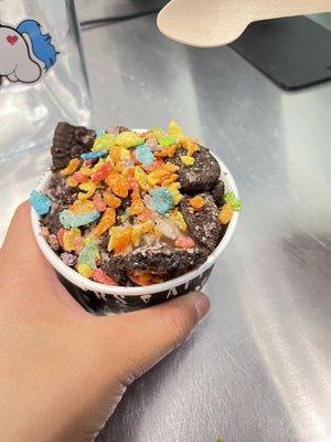 Salty Oreo with Fruity Pebbles