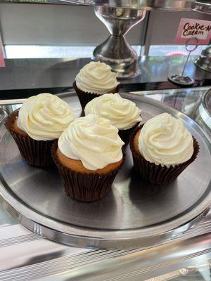 Lemon Cookie Cupcake