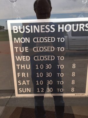 Papa G's business hours