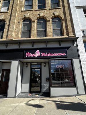 Storefront on The Historic Woodstock Square!