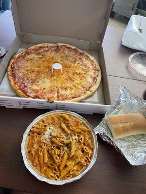 Cheese pizza Penne Vodka