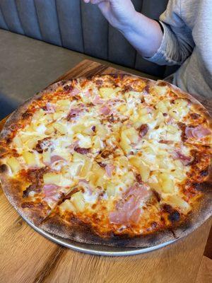 Small Hawaiian pizza $18