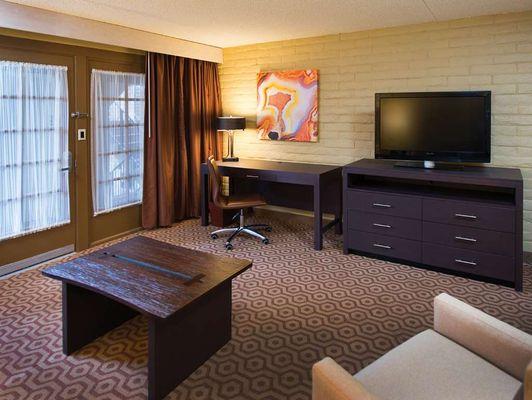 DoubleTree Suites by Hilton Hotel Tucson - Williams Center