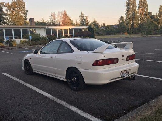 Rear end view of the Integra