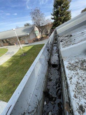 Clean gutters