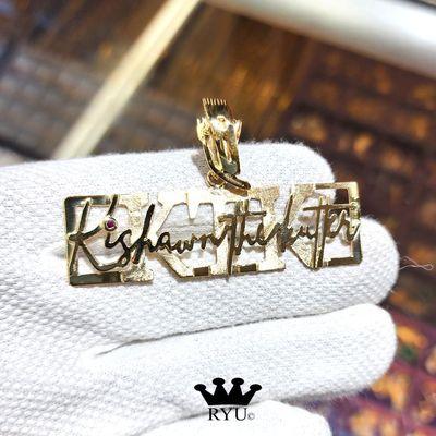 Custom logo pendant for a barber, made in yellow gold. #ryusjewelry #barberpendant #logopendant