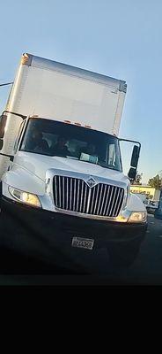 My dashcam got the license plate (8P44368) and US DOT# (3067571) of this aggressive truck owned by First Source Alliance.