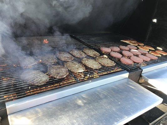 We host the Meatheads Cookout Mon-Sat weather permitting.