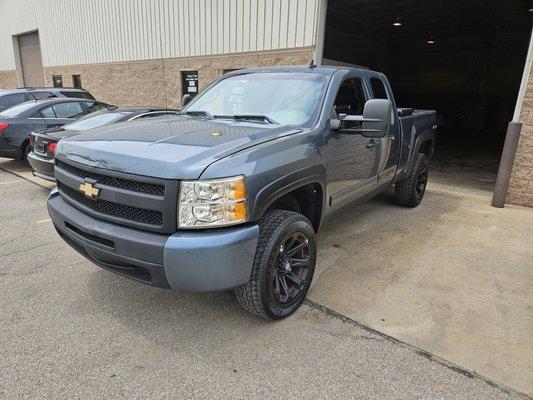 2010 Chevrolet Silverado 4x4 extended cab runs great $4495 located at Exquisite Auto Sales 1662 east 361st unit 6b Eastlake Ohio 44095