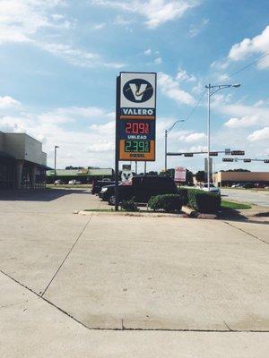 Valero LED price sign